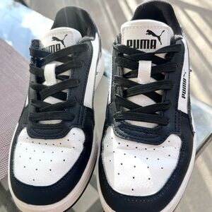 Puma kids Black and White Sneakers